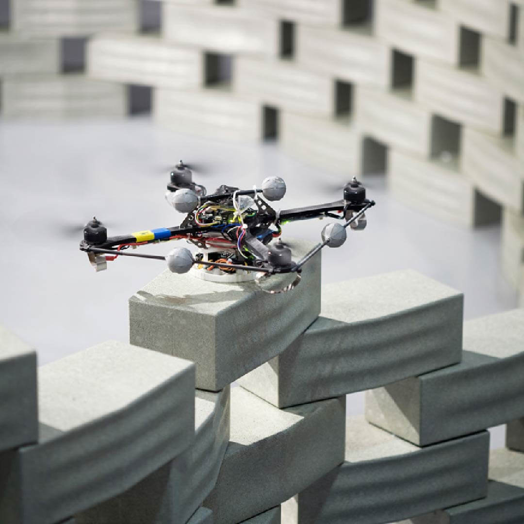 Flying robots. Дроны в строительстве. Робототехника дроны. Роботы и дроны в строительстве. Летающий робот.