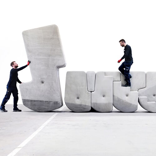 Walking Assembly Smart Megalithic Stones Are Moved And Assembled Easily With The Hands