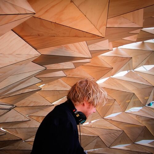 Changing space and sound: parametric design