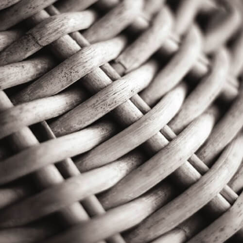 Weaving Enclosure. Material computation and novel forms of crafting