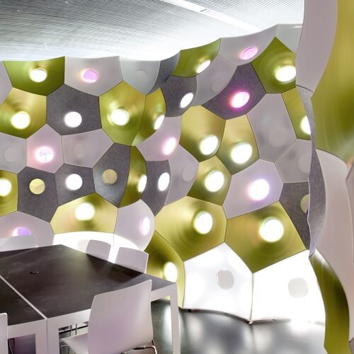 Modelled on Software Engineering: Flexible Parametric Models in the Practice of Architecture