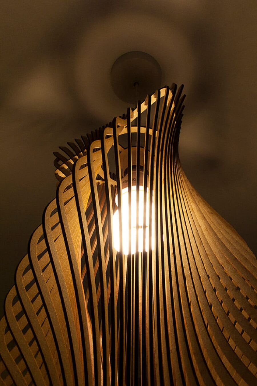 Twisted Lasercut Lampshade No.2 - Parametric Design